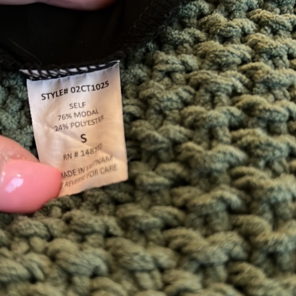 Black Cut Out Shoulder Blouse - Picture 13 of 13